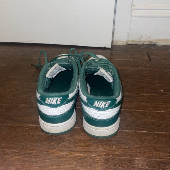 Nike Dunk low Michigan State. Men’s 7, Women’s size 8. - Picture 6 of 8